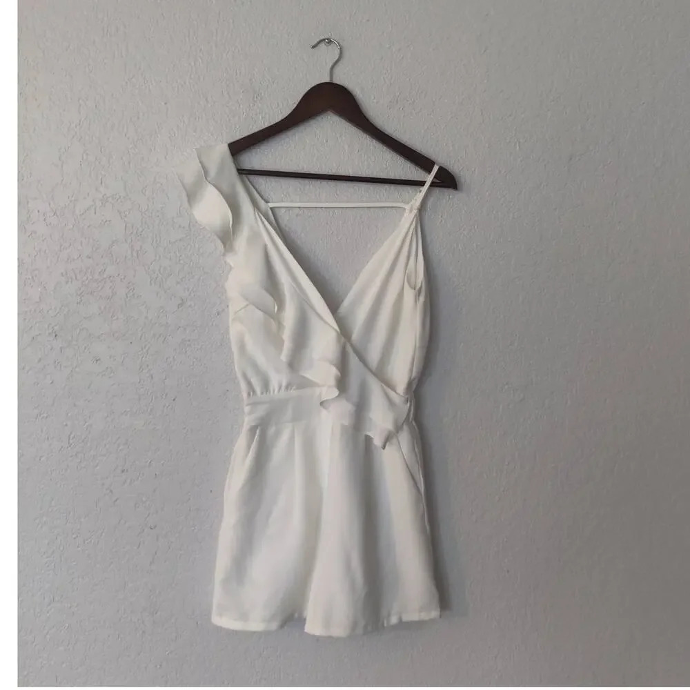 TCEC White Romper Ruffle One Shoulder Cap Short Sleeve V-Neck Size S